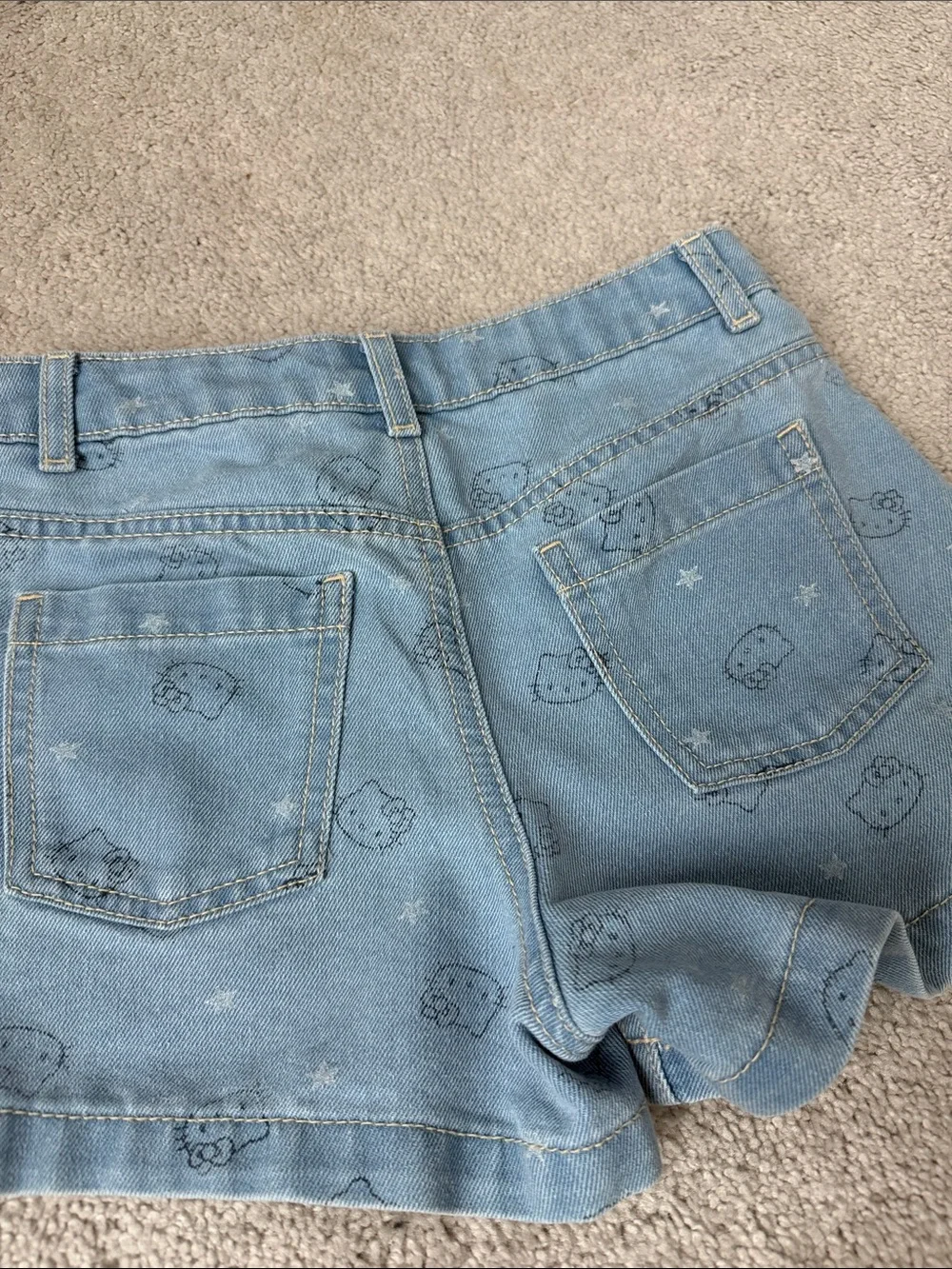 HELLO KITTY Denim Light Wash Shorts All-over Print And Patch